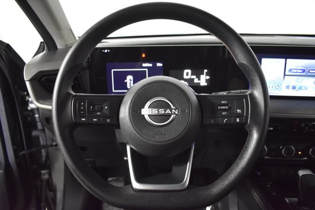 Certified 2025 Nissan Kicks SV AWD/4WD image 13