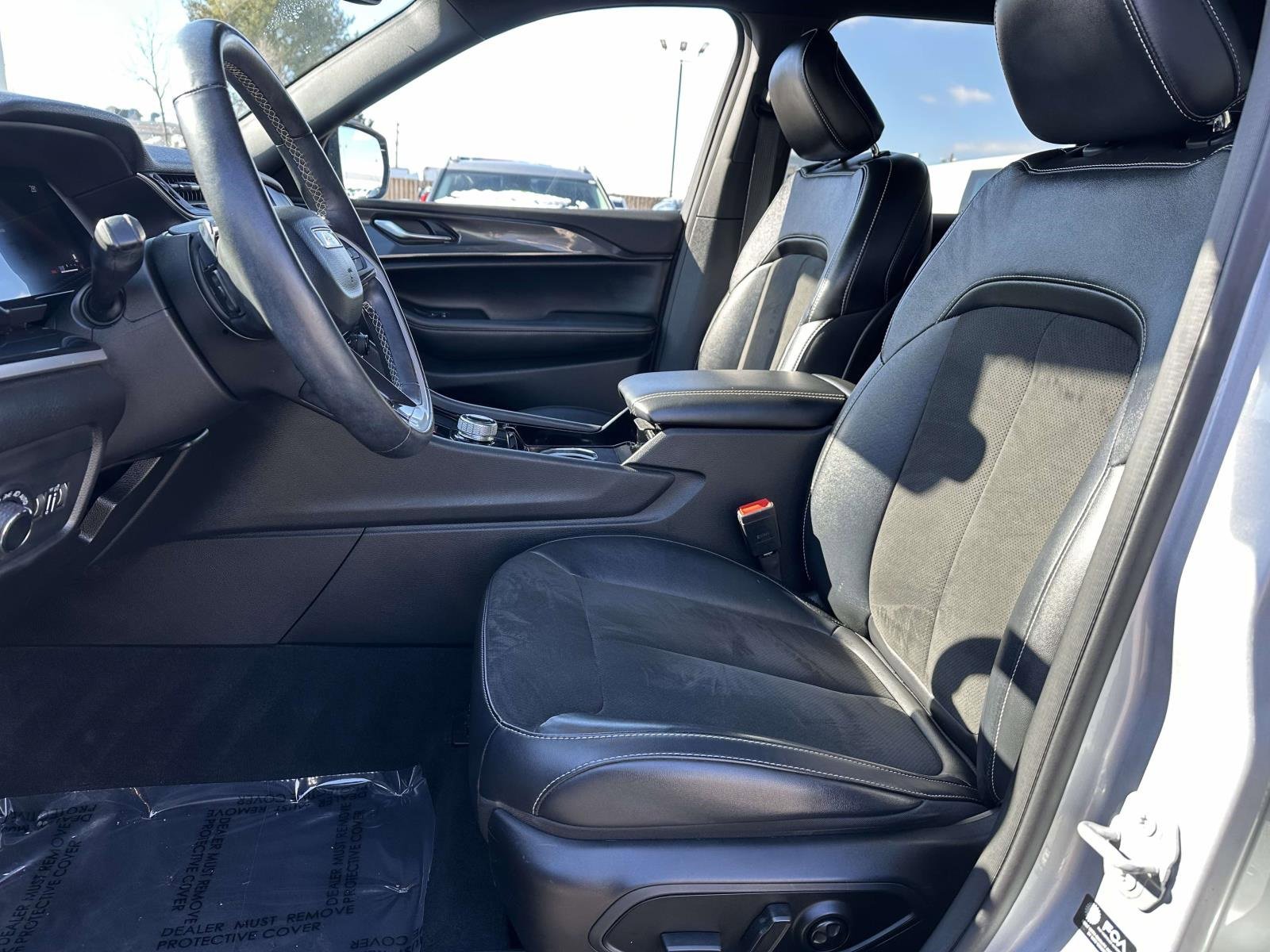 Used 2022 Jeep Grand Cherokee L Laredo image 22