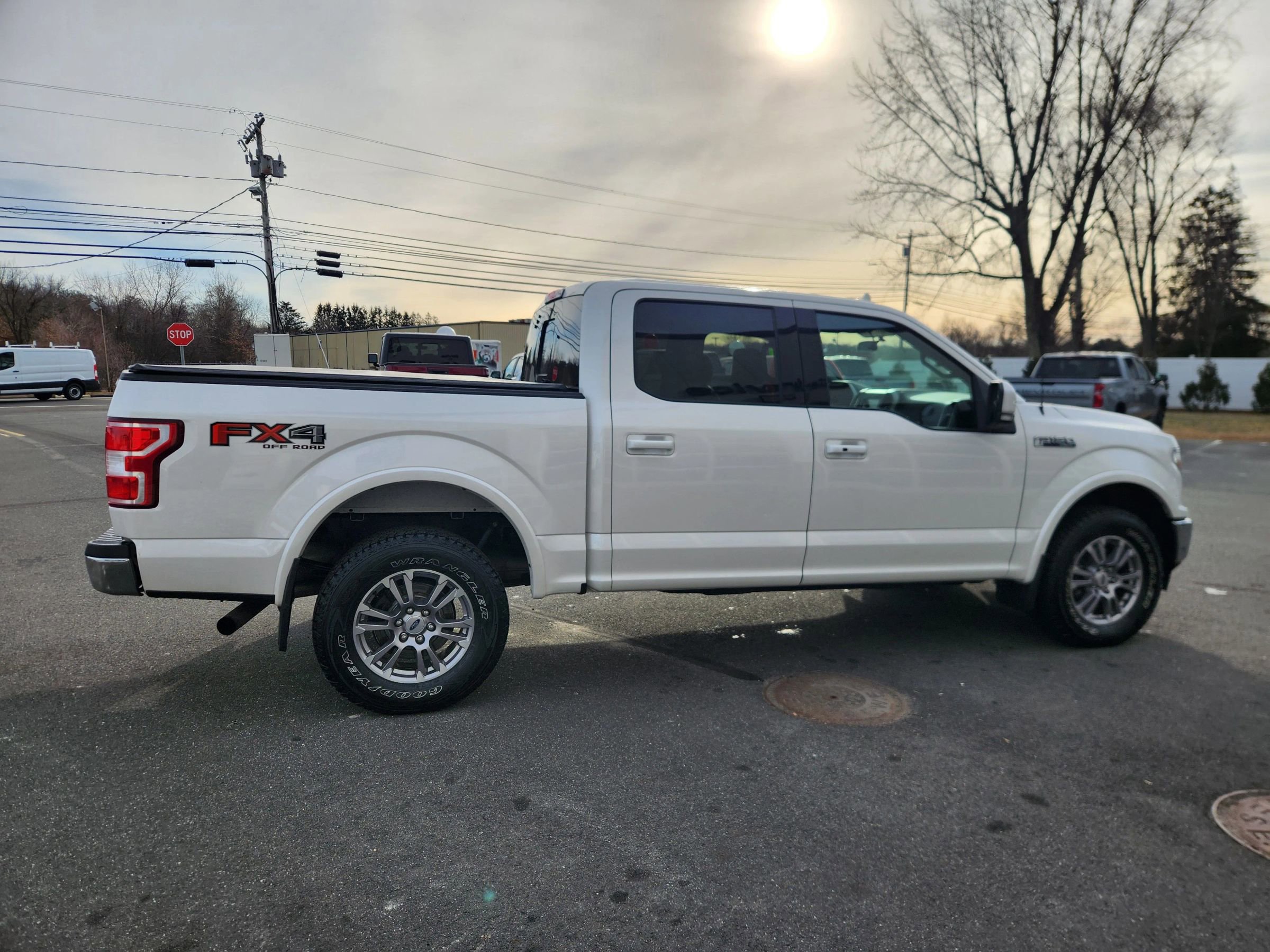 Used 2018 Ford F150 Lariat w/ FX4 Off-Road Package AWD/4WD image 18