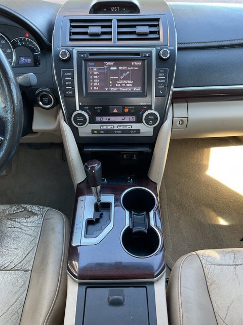 Used 2014 Toyota Camry XLE w/ Leather Package FWD image 17