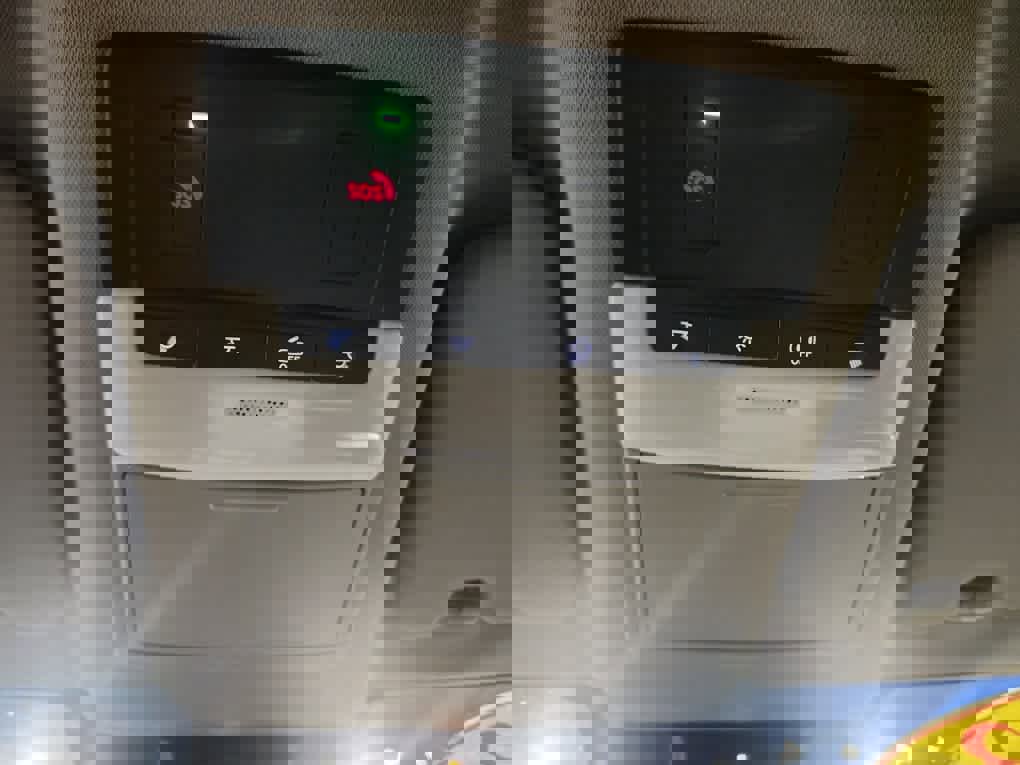 Used 2023 Nissan Rogue SV image 33