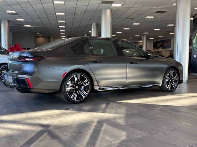 Used 2025 BMW 760i xDrive 760i xDrive w/ Executive Package image 27