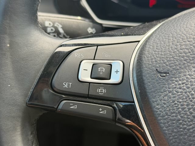 Used 2019 Volkswagen Jetta SEL w/ Cold Weather Package FWD image 27