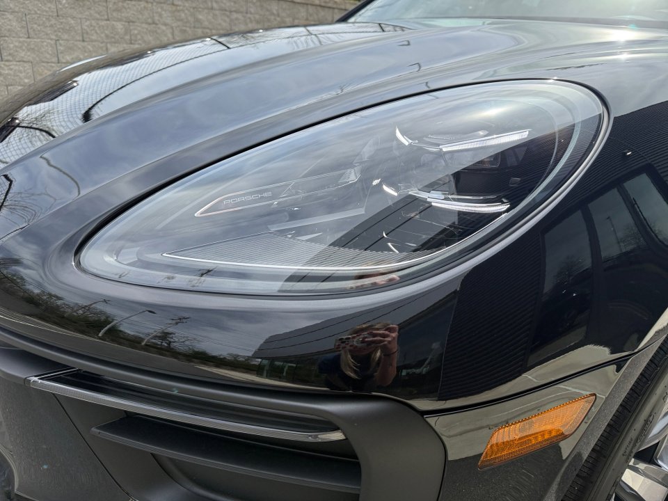 Certified 2026 Porsche Macan Turbo image 13