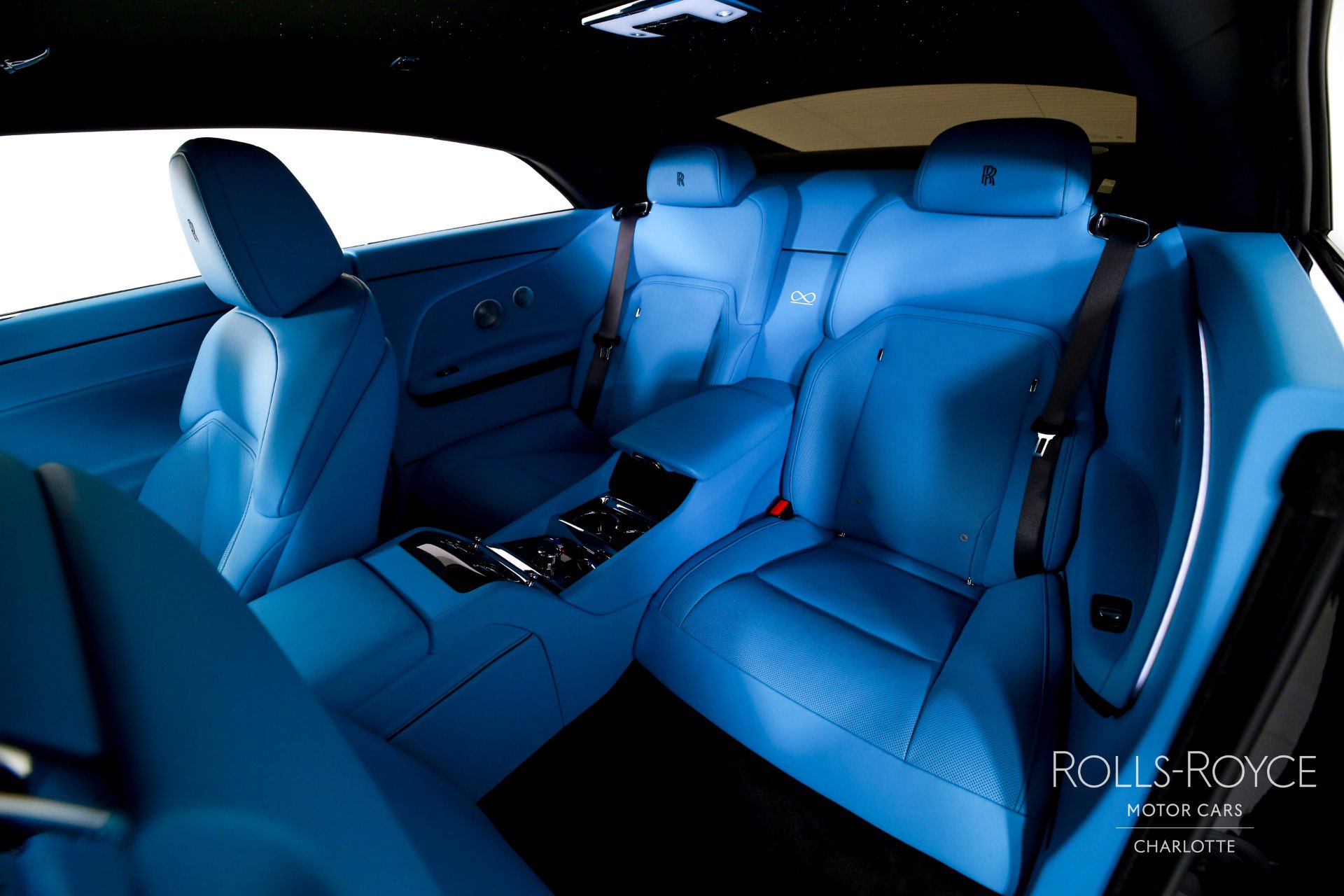 Used 2025 Rolls-Royce Spectre Black Badge w/ Spectre Enhancement Package image 18