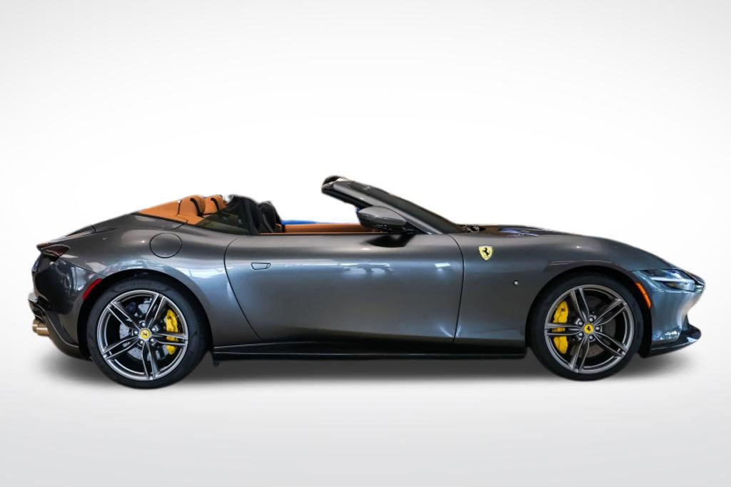 Used 2025 Ferrari Roma Spider RWD image 6