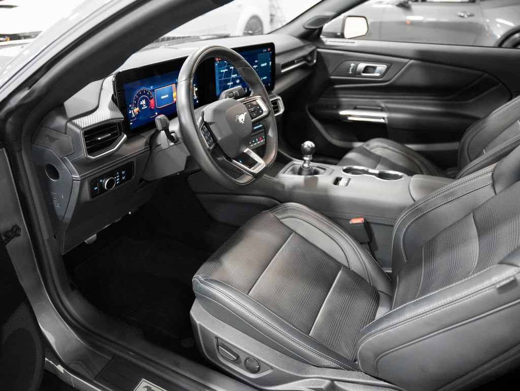 Used 2025 Ford Mustang GT Premium RWD image 9