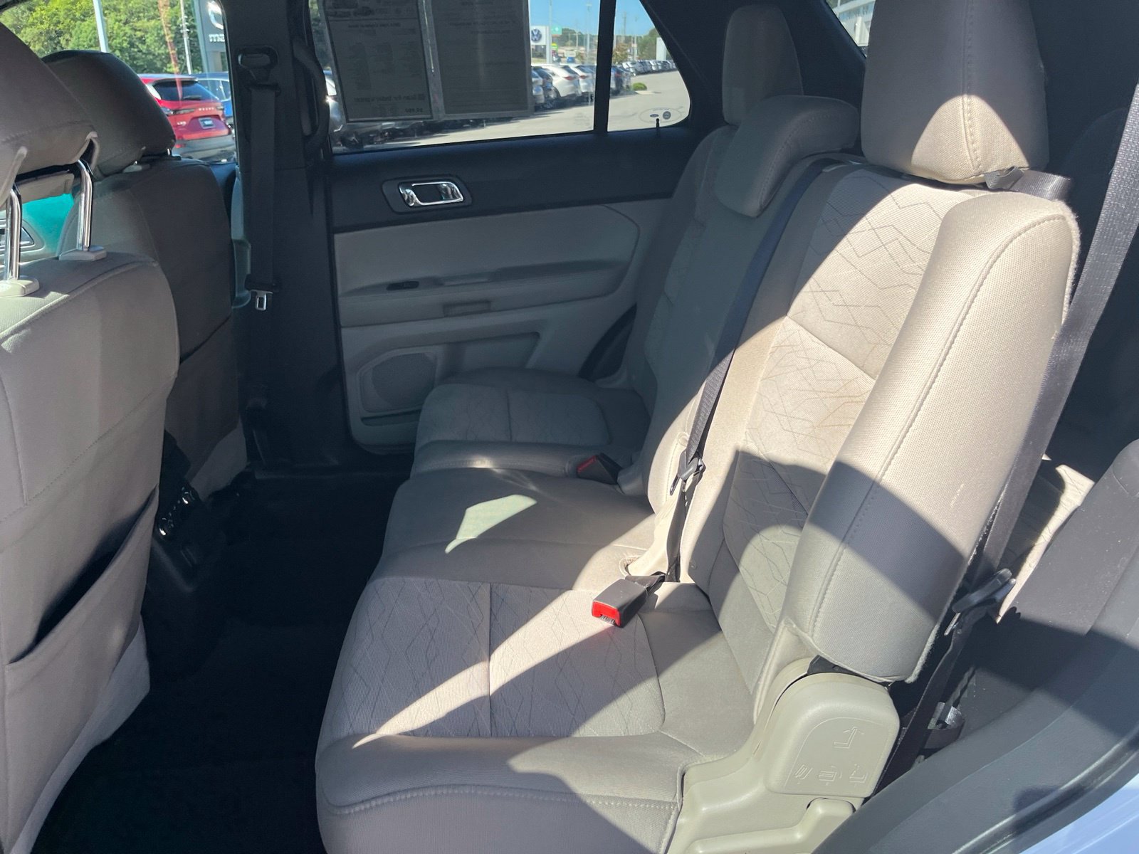 Used 2014 Ford Explorer FWD image 25