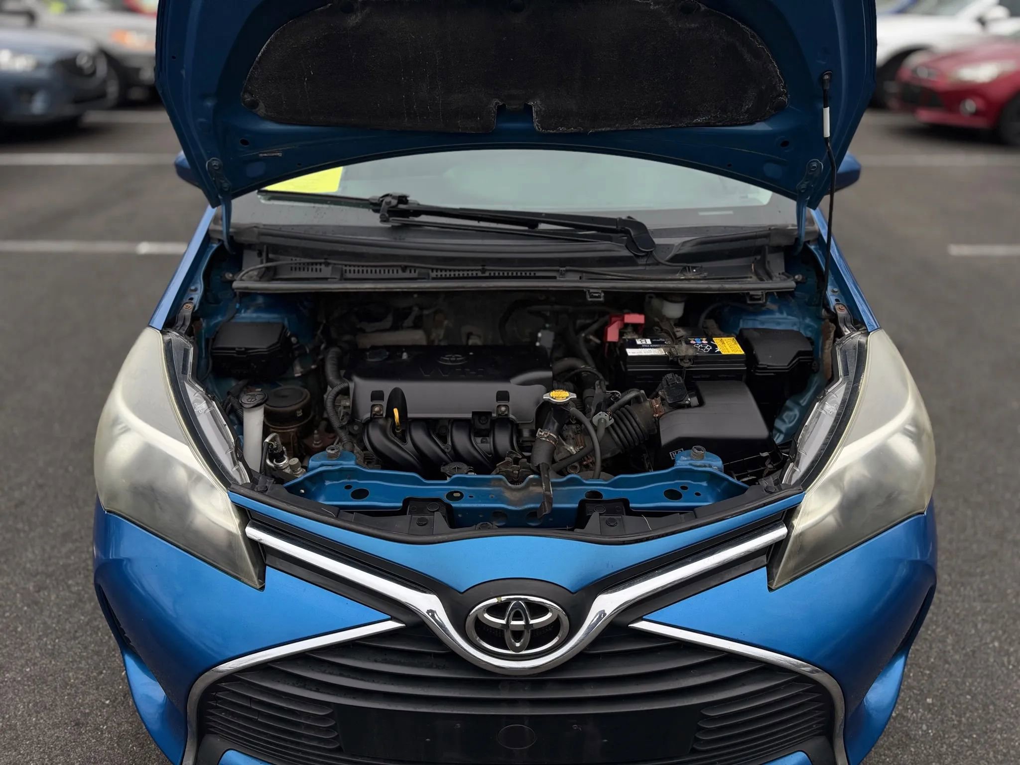 Used 2015 Toyota Yaris L image 10