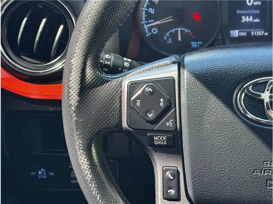 Used 2016 Toyota Tacoma TRD Off-Road w/ Towing Package AWD/4WD image 19