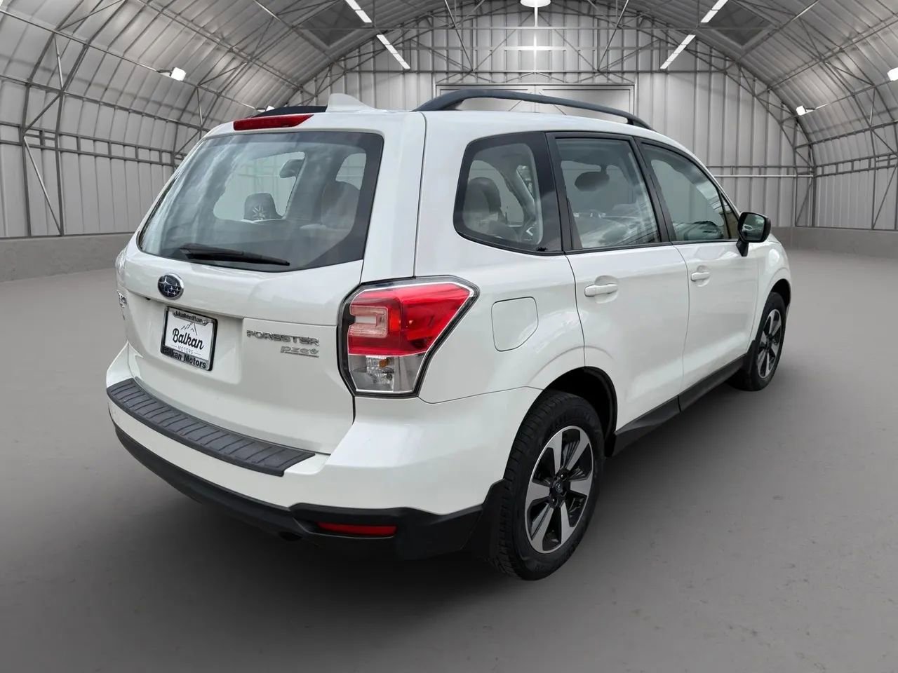 Used 2017 Subaru Forester 2.5i w/ Alloy Wheel Package image 4