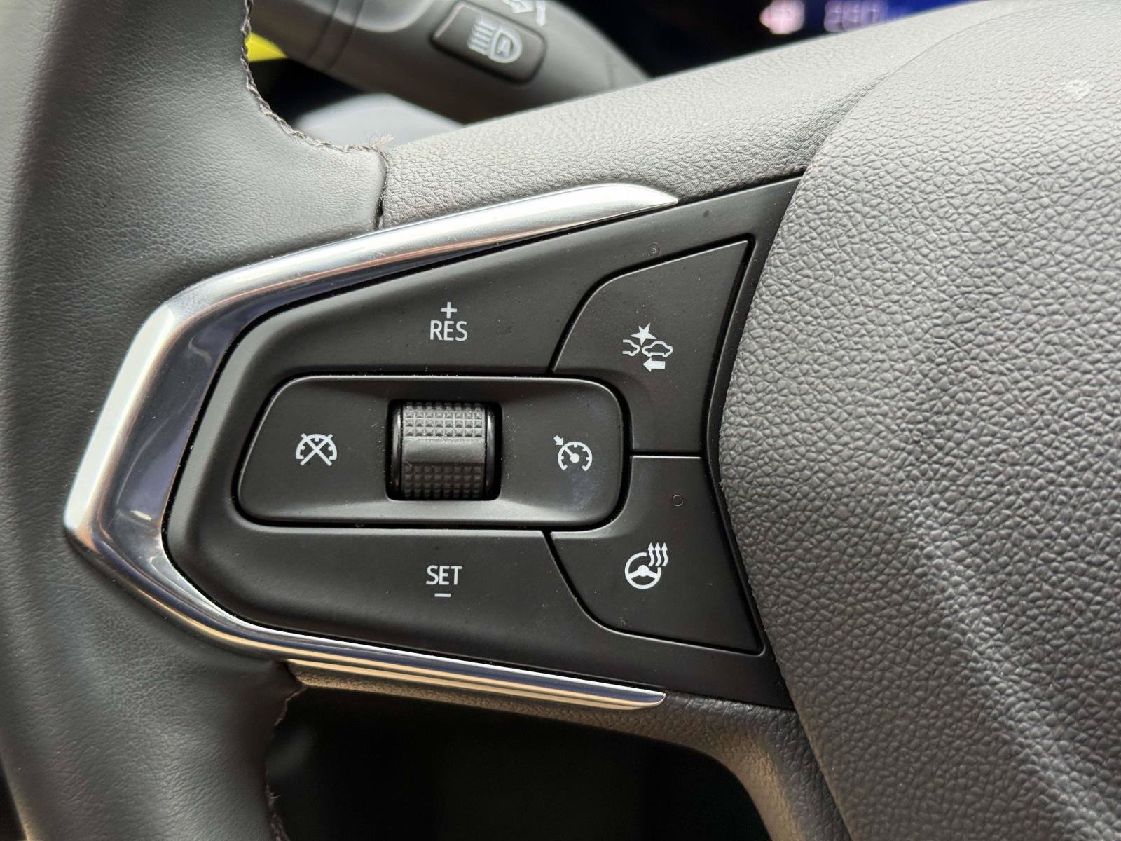 Certified 2026 Chevrolet Trax ACTIV w/ Sunroof Package FWD image 24
