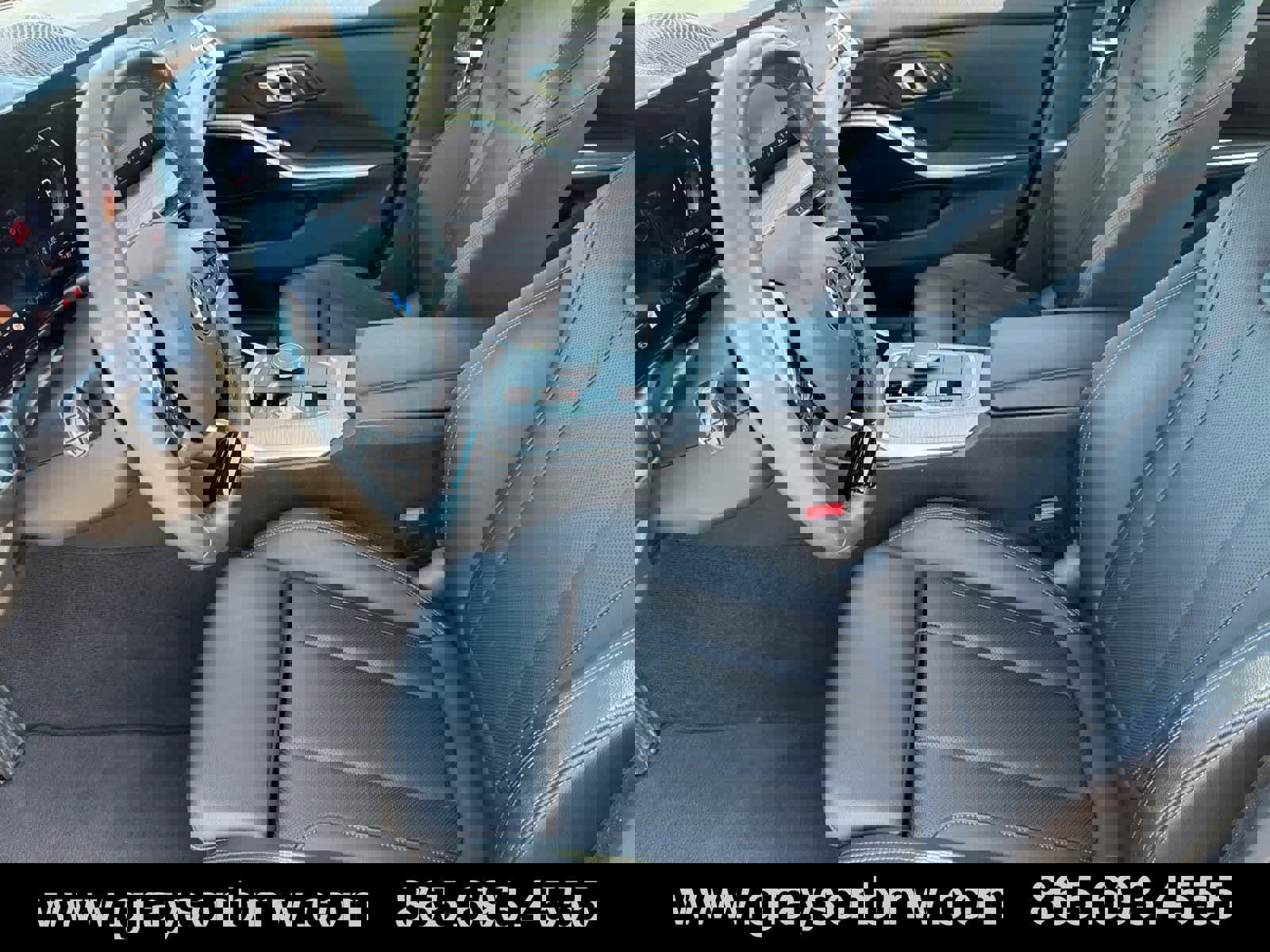 Used 2025 BMW 330i xDrive Sedan AWD/4WD image 12