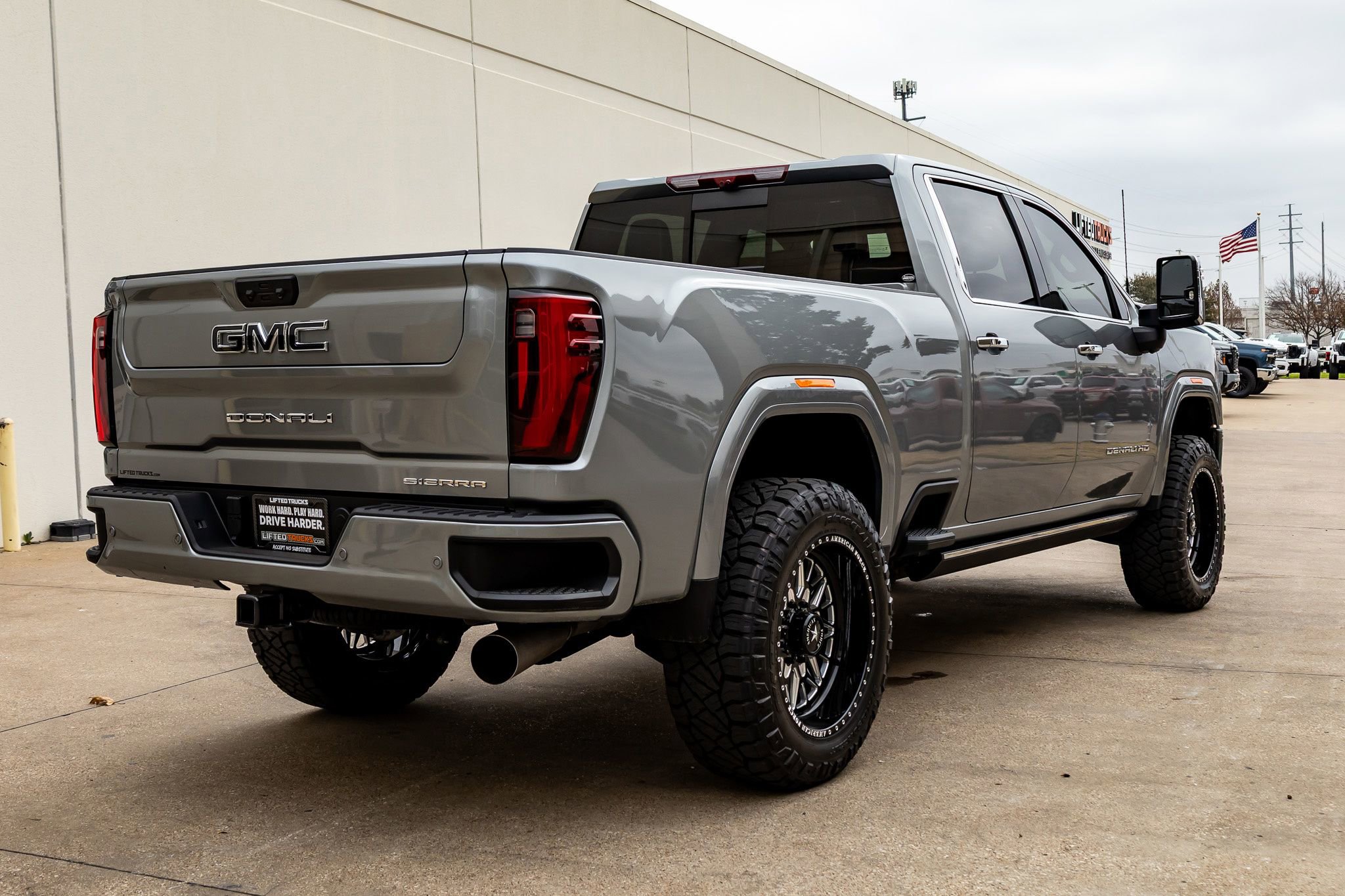 Used 2026 GMC Sierra 2500 Denali Ultimate image 10