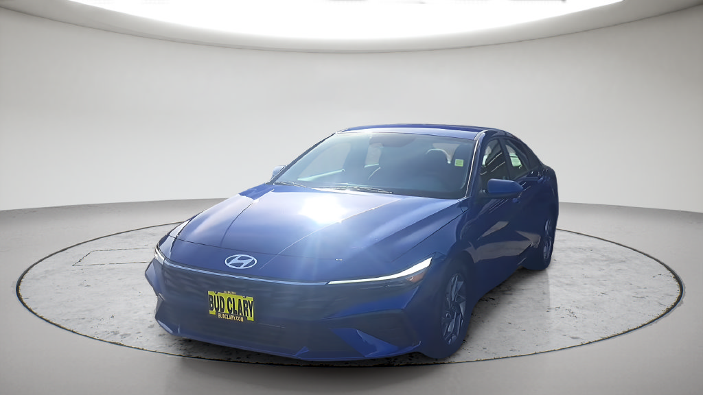 Used 2024 Hyundai Elantra SEL FWD image 1