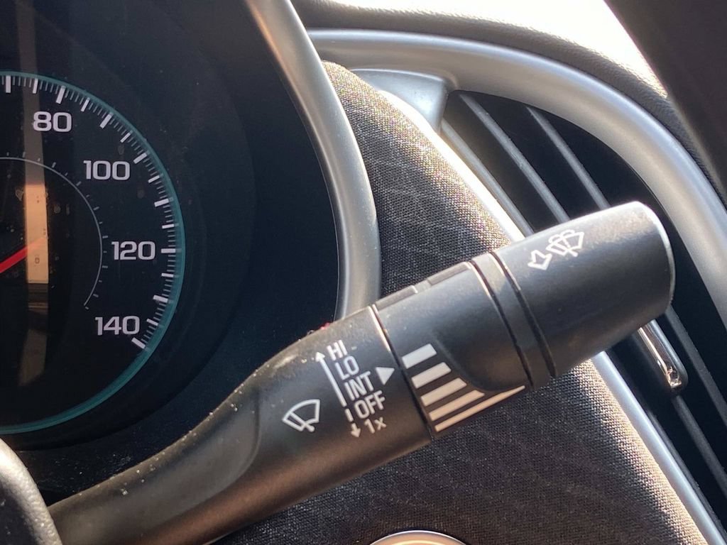 Used 2025 Chevrolet Malibu LS FWD image 31