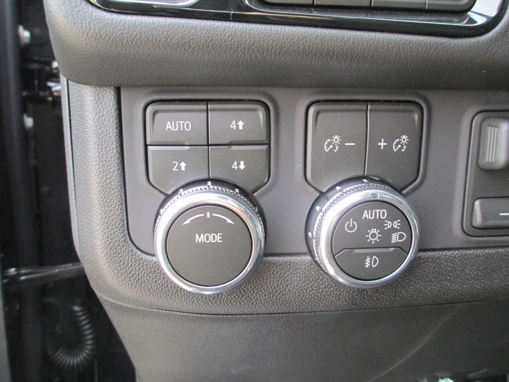 New 2026 GMC Yukon Elevation w/ Elevation Premium Package AWD/4WD image 17