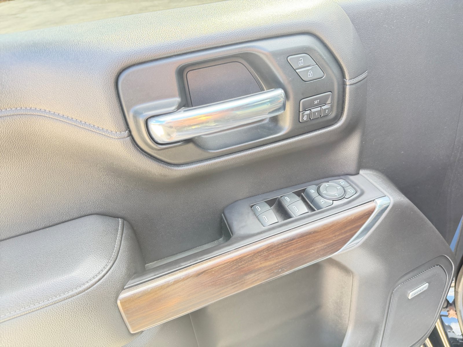 Used 2019 GMC Sierra 1500 SLT RWD image 10