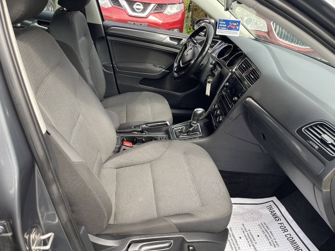 Used 2018 Volkswagen Golf S FWD image 25