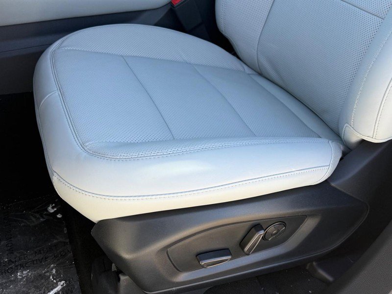 New 2026 Ford Explorer Platinum image 26