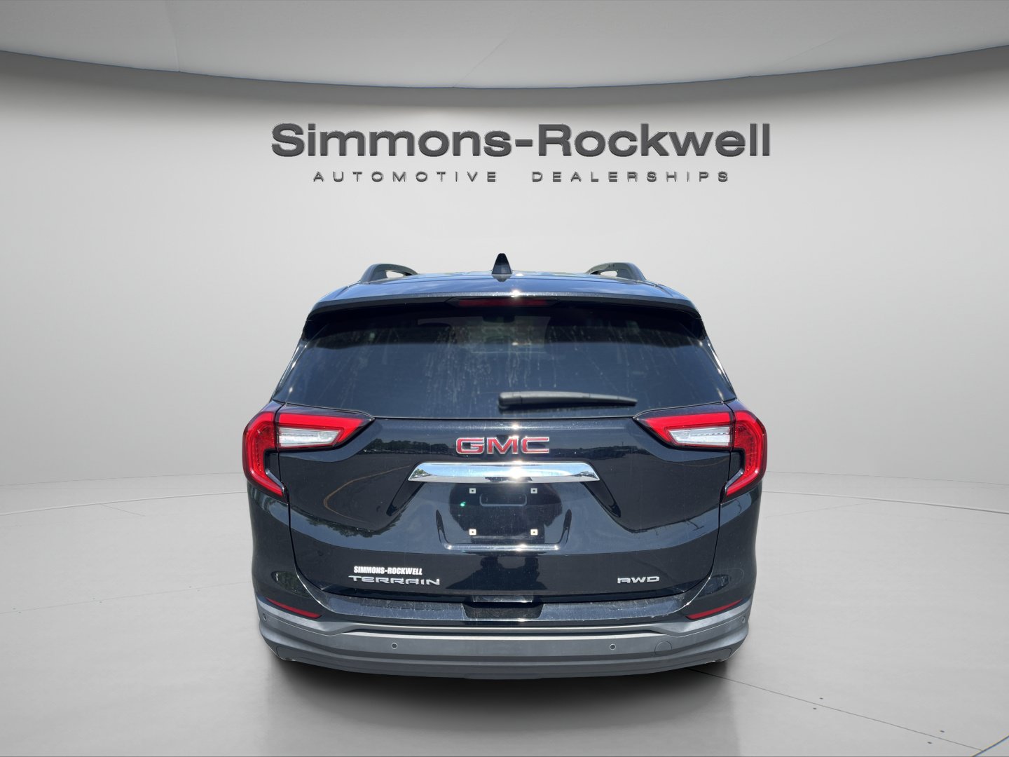 Used 2023 GMC Terrain SLE w/ Driver Convenience Package AWD/4WD image 4