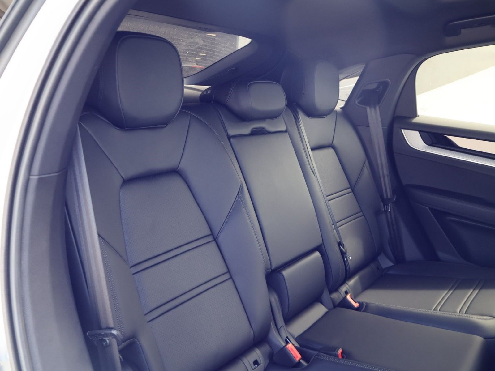 New 2026 Porsche Cayenne Coupe AWD/4WD image 23