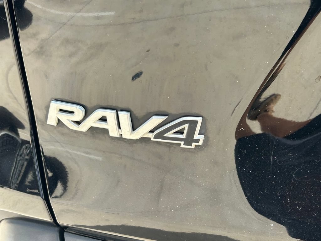 Used 2023 Toyota RAV4 LE FWD image 12