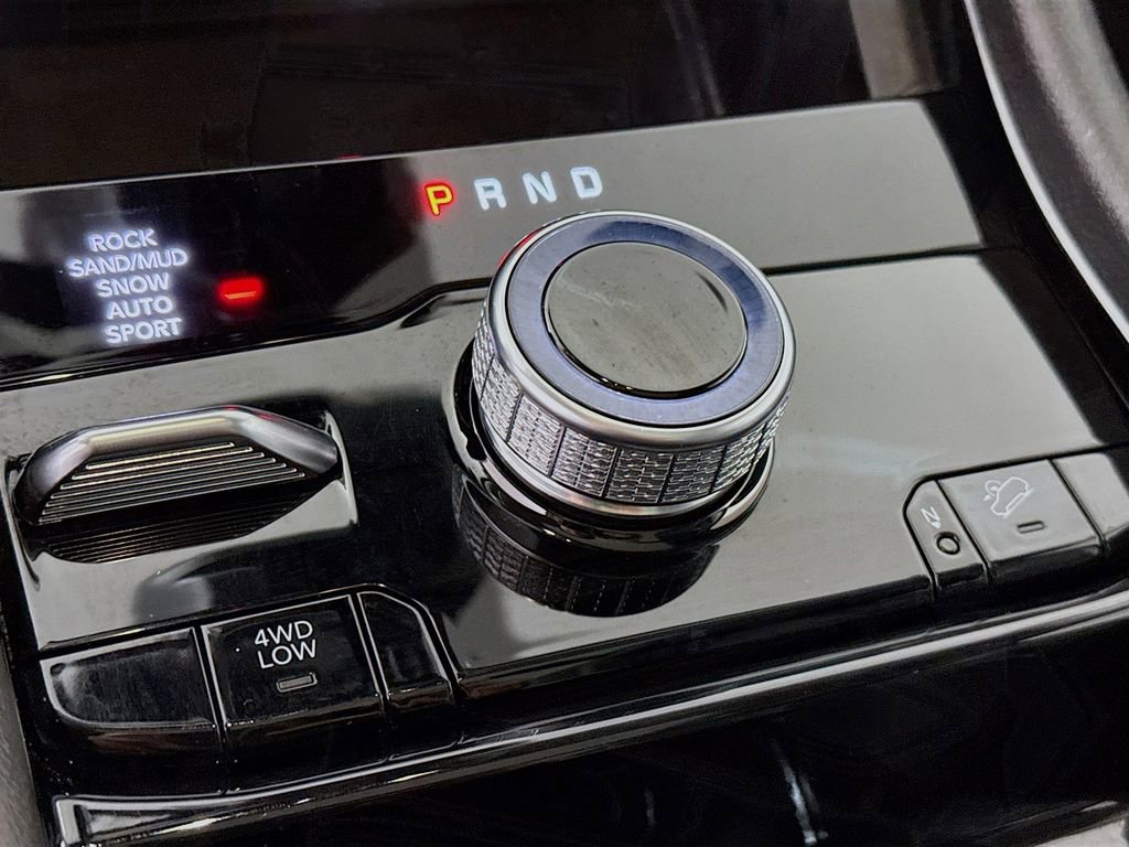 Used 2022 Jeep Grand Cherokee Limited 4xe w/ Luxury Tech Group II image 11