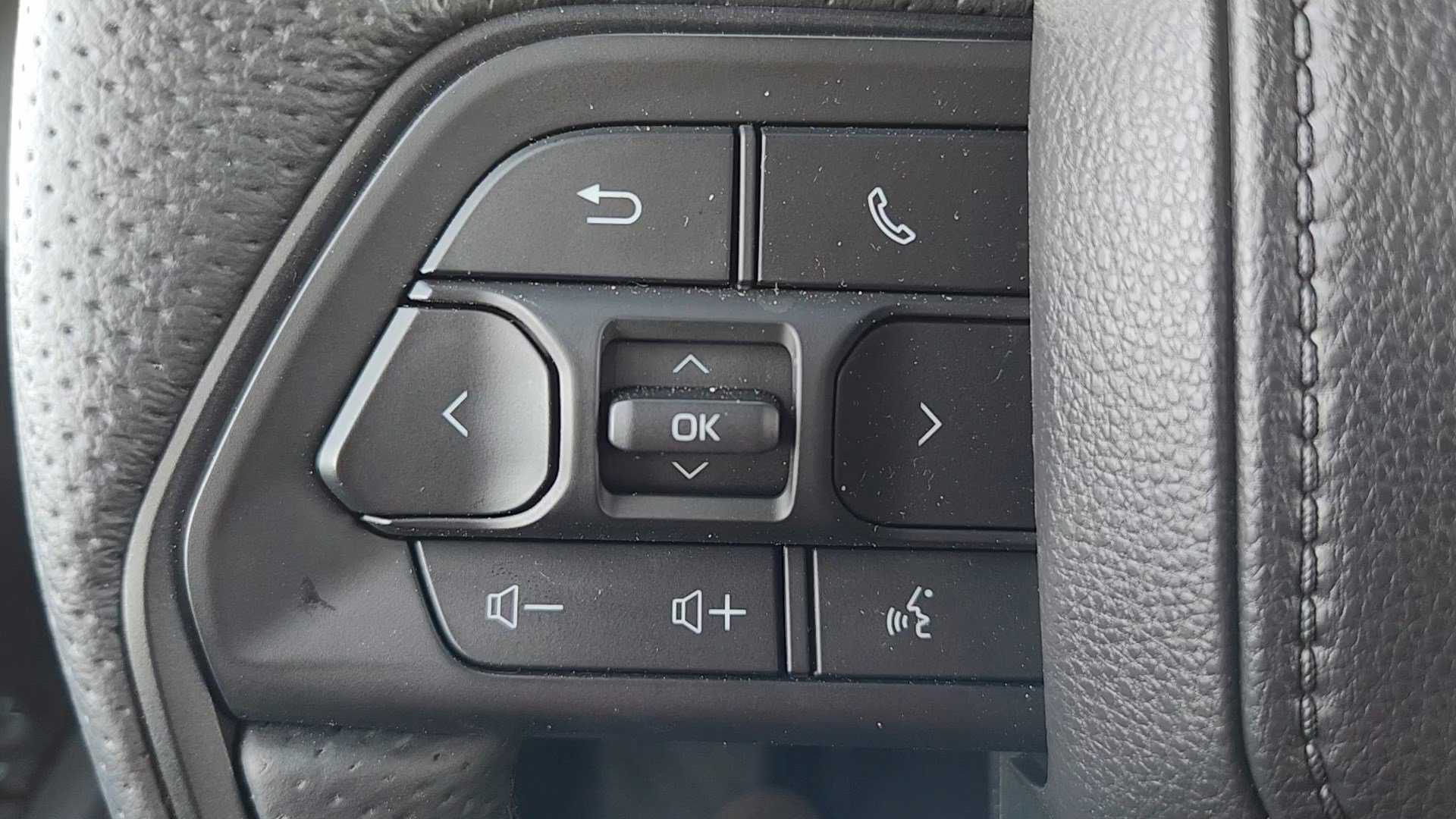 Certified 2025 Toyota Tacoma TRD Pro image 12