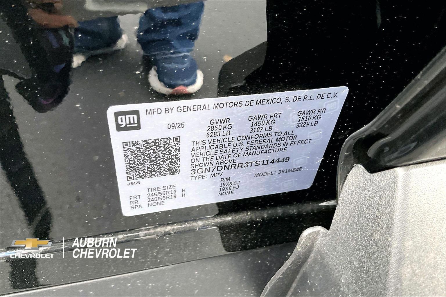 New 2026 Chevrolet Equinox EV LT AWD/4WD image 13