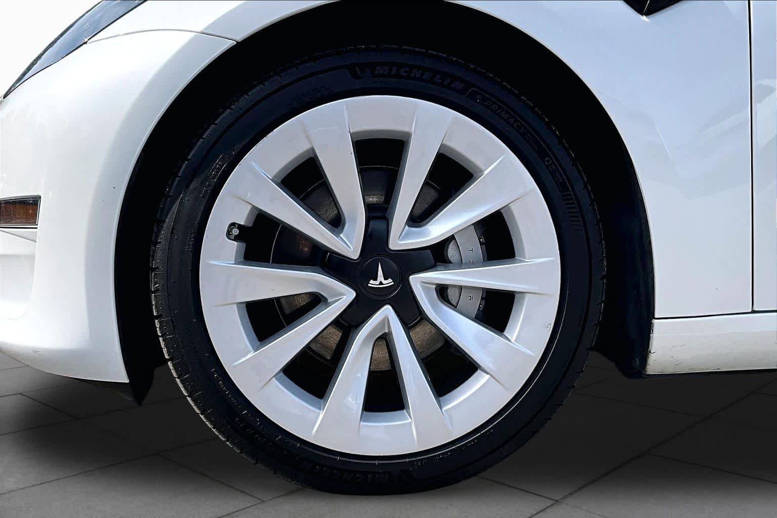 Used 2023 Tesla Model 3 Standard Range RWD image 10