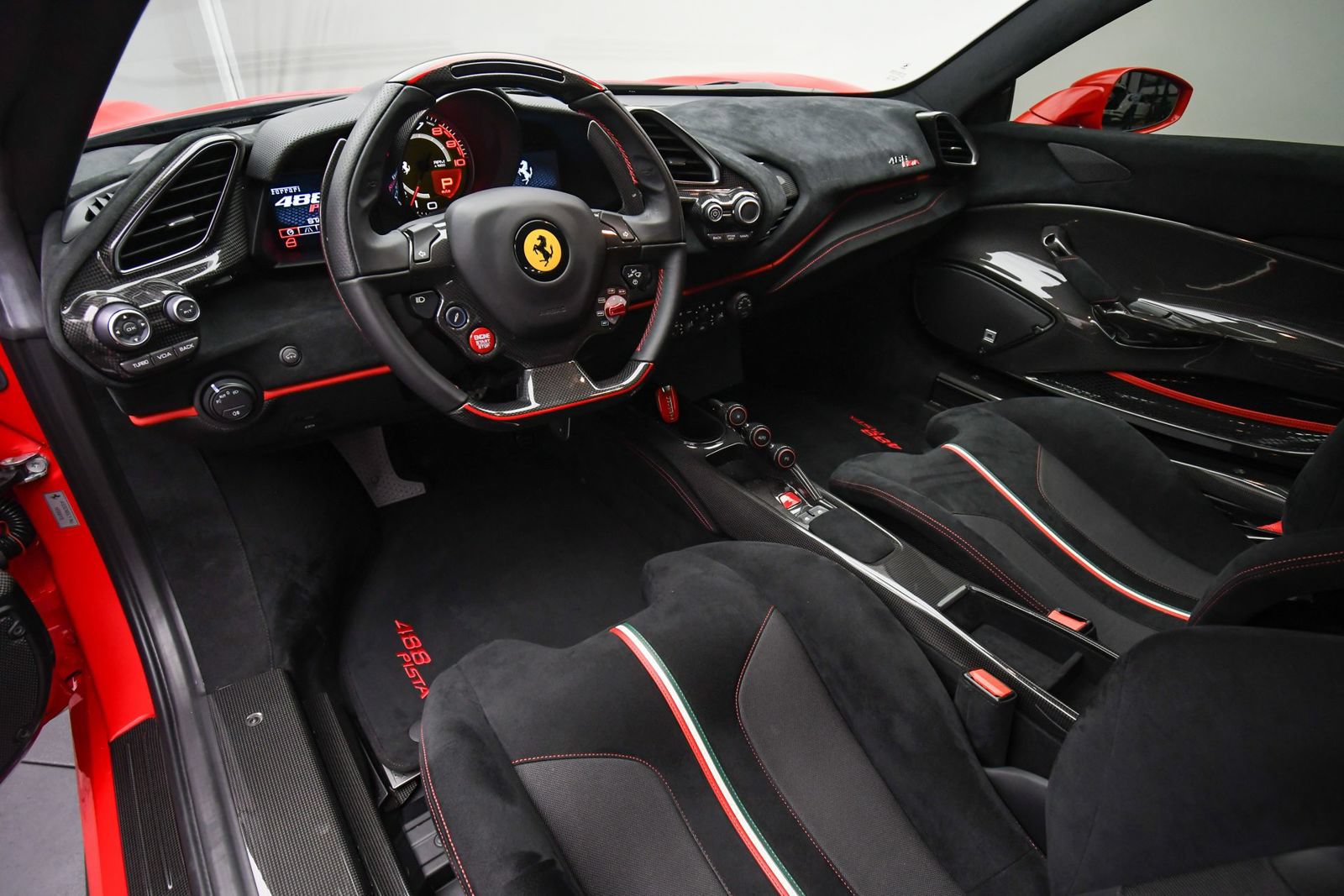 Used 2020 Ferrari 488 Pista Coupe RWD image 40