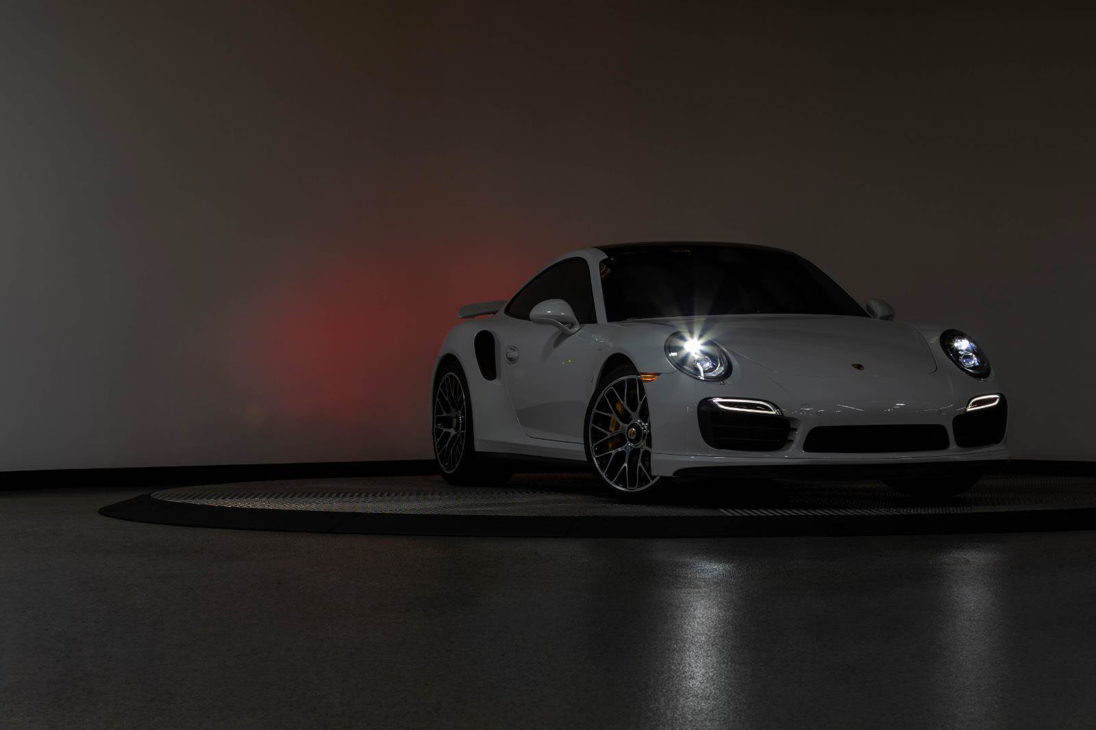 Used 2015 Porsche 911 Turbo S AWD/4WD image 29