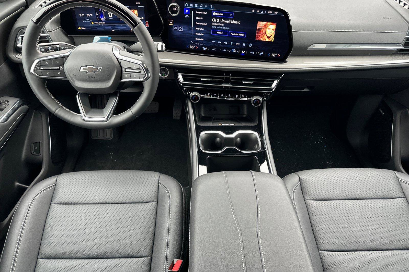 New 2026 Chevrolet Traverse LT w/ Enhanced Driving Package image 17