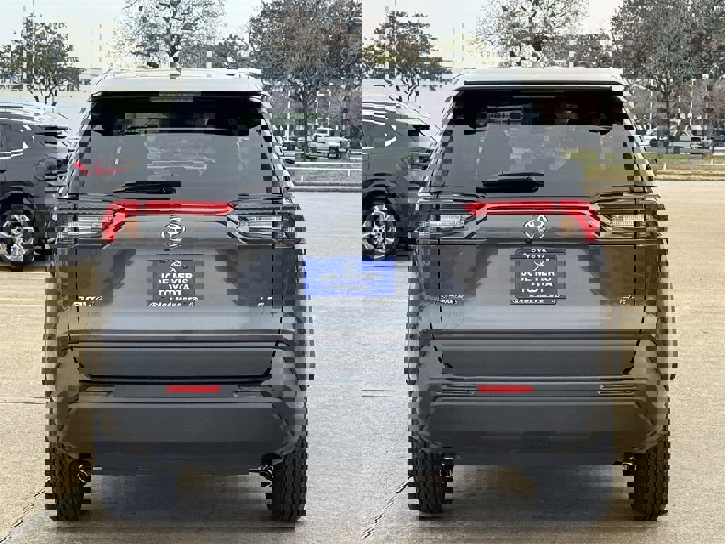 Used 2025 Toyota RAV4 LE image 6