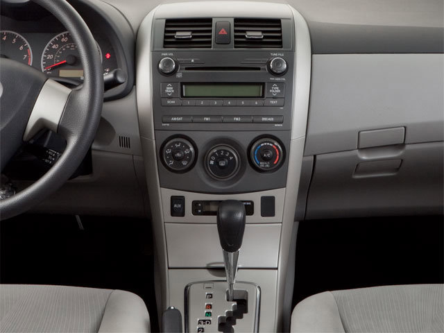 Used 2013 Toyota Corolla LE FWD image 10