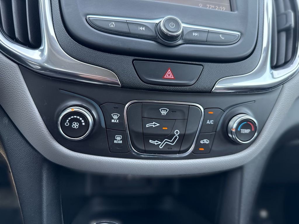 Used 2019 Chevrolet Equinox LS image 16