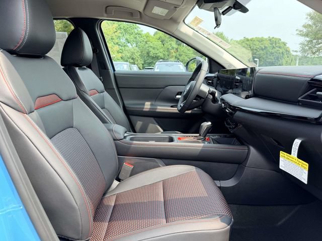 New 2026 Nissan Kicks SR w/ Cold Weather Package FWD image 10