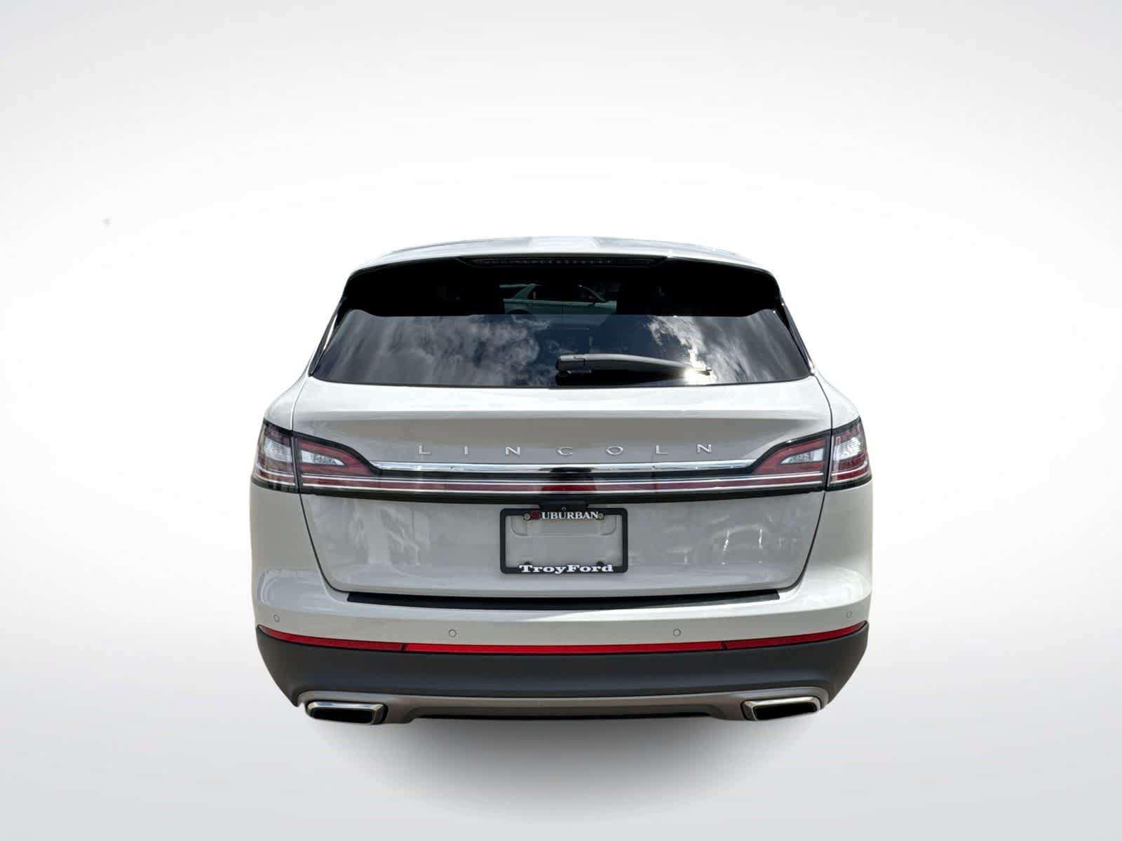 Used 2023 Lincoln Nautilus Reserve AWD/4WD image 7