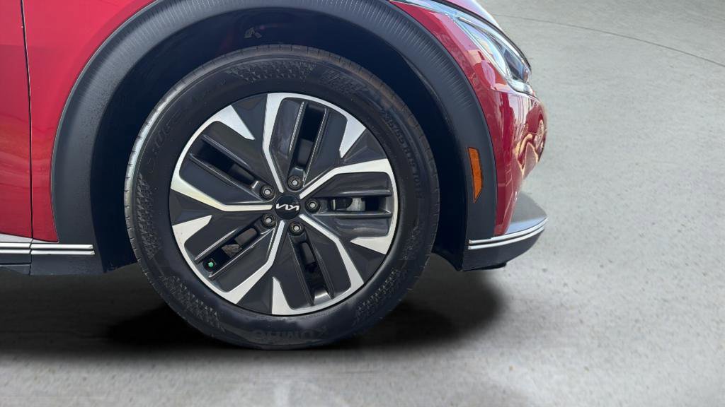 Used 2024 Kia EV6 Light RWD image 12