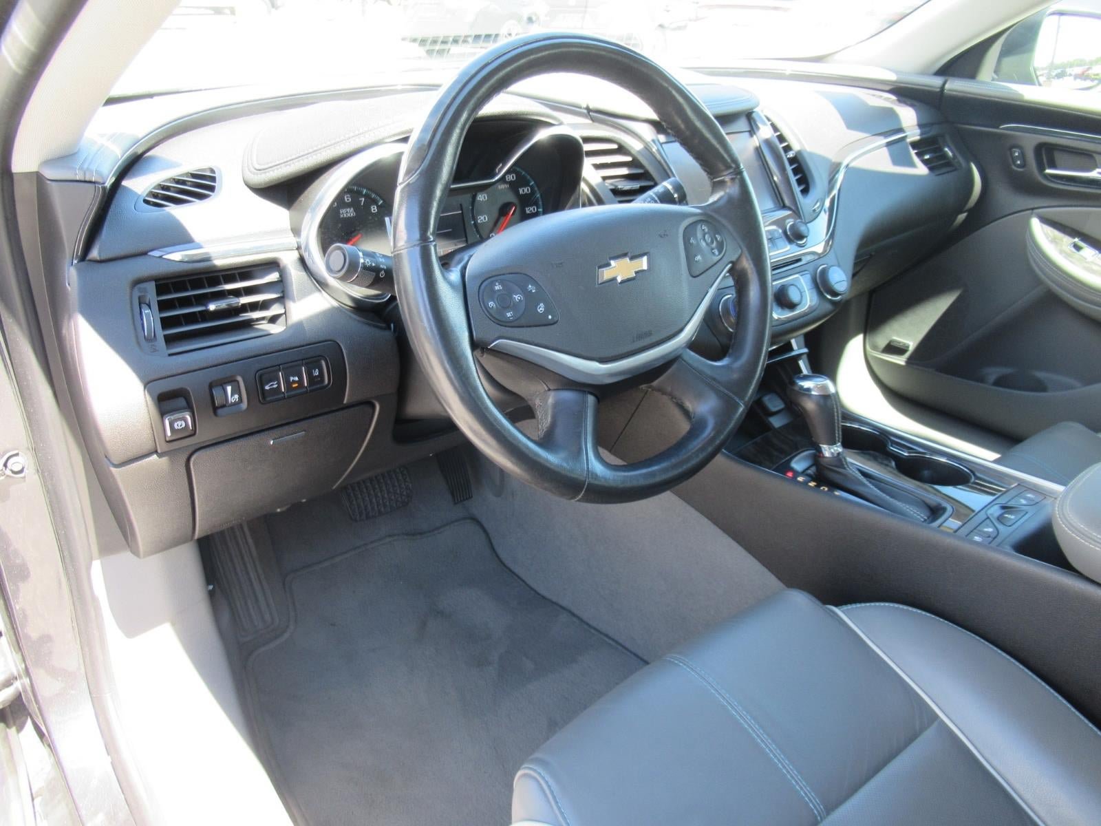 Used 2014 Chevrolet Impala LTZ FWD image 17