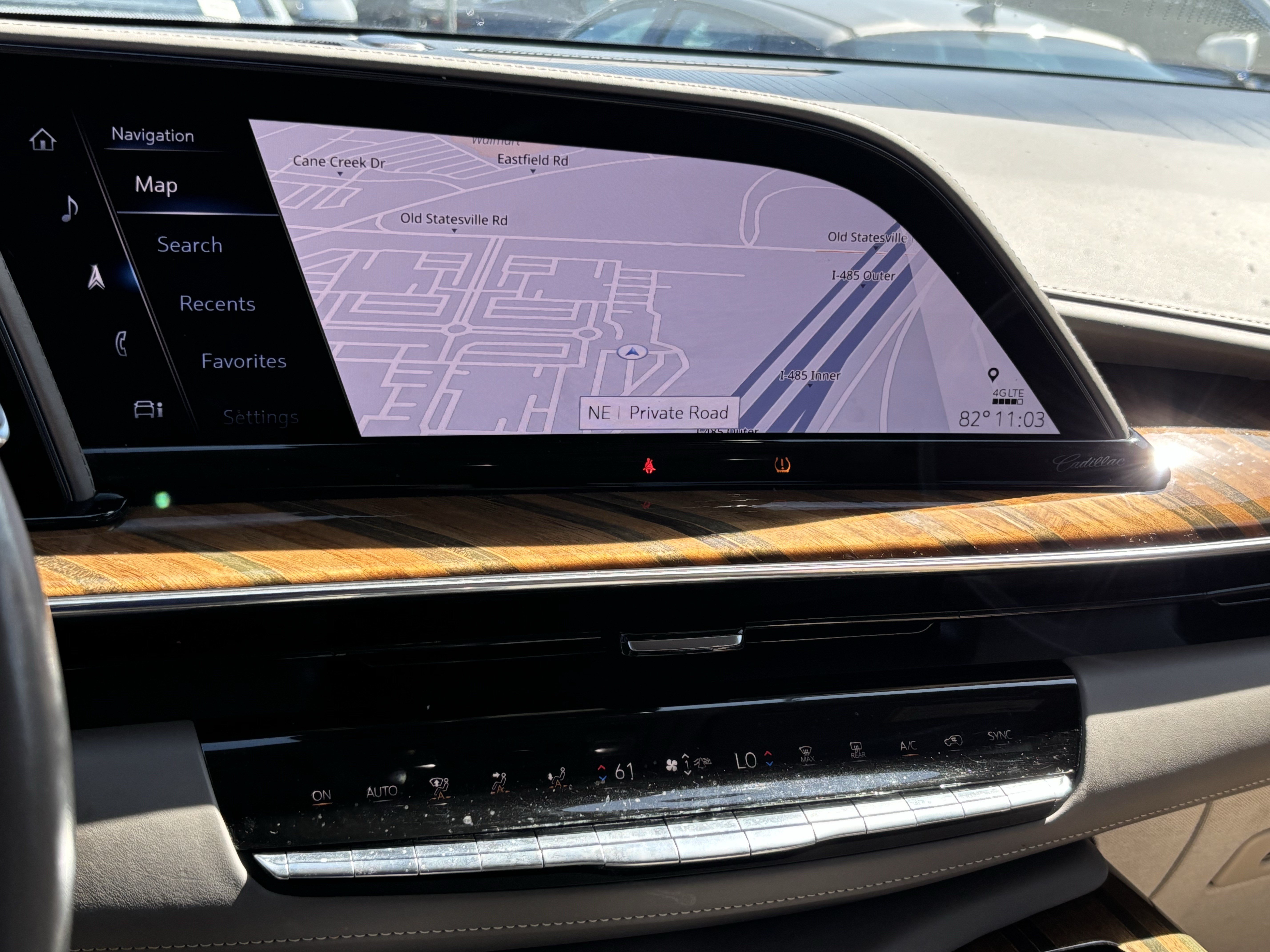 Used 2021 Cadillac Escalade Premium Luxury Platinum RWD image 28