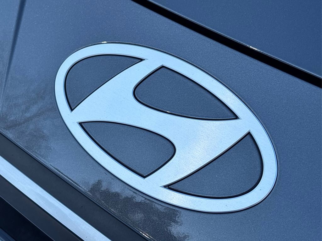 Certified 2025 Hyundai Elantra SEL image 15