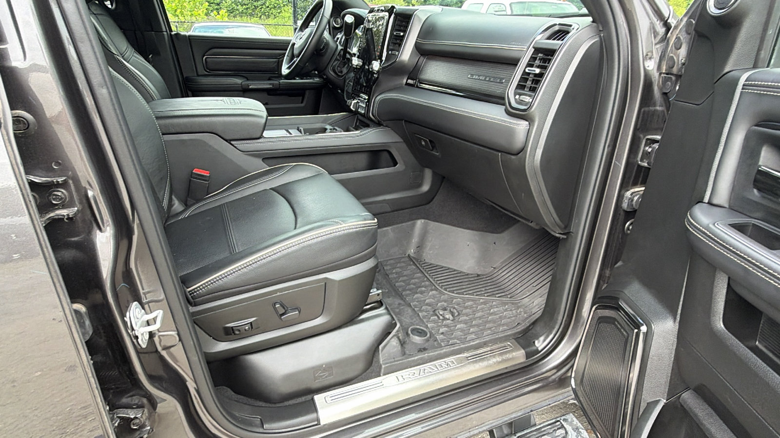 Certified 2024 RAM 3500 Limited AWD/4WD image 20