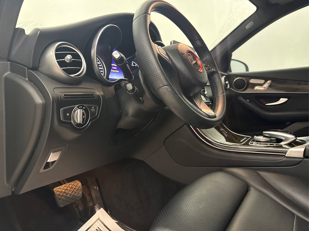 Used 2017 Mercedes-Benz GLC 300 image 37