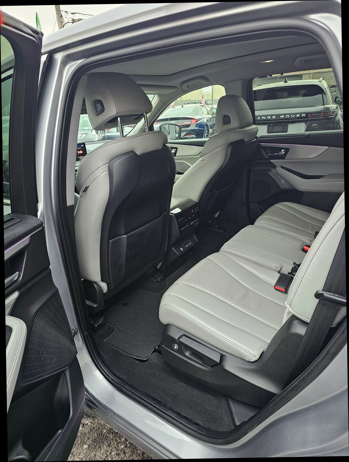 Used 2022 Acura MDX SH-AWD w/ Technology Package image 7