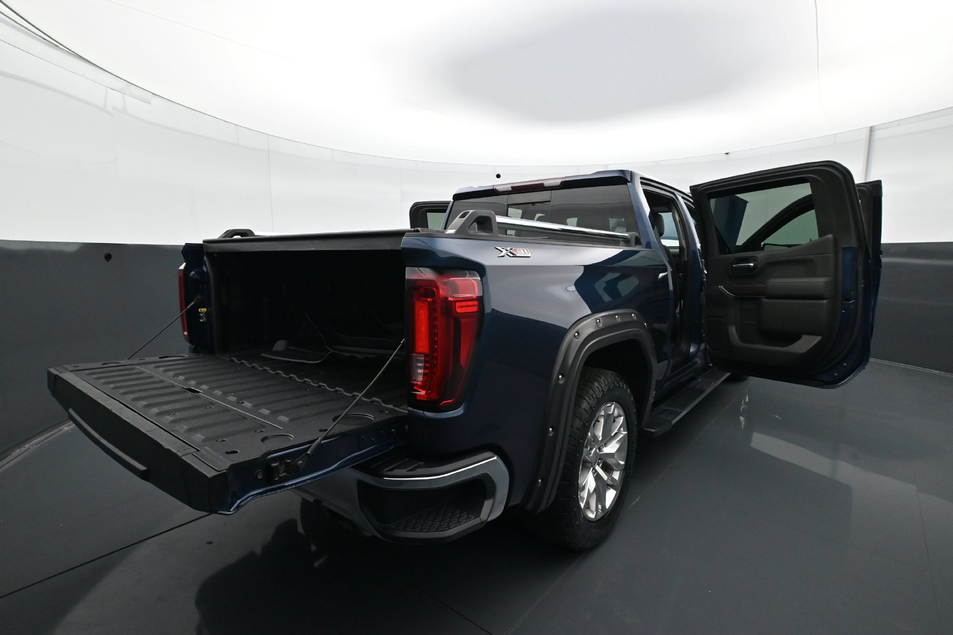 Used 2020 GMC Sierra 1500 SLT w/ SLT Premium Package AWD/4WD image 35