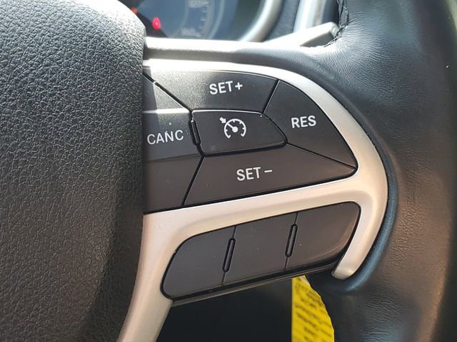 Used 2016 Jeep Cherokee Trailhawk AWD/4WD image 11