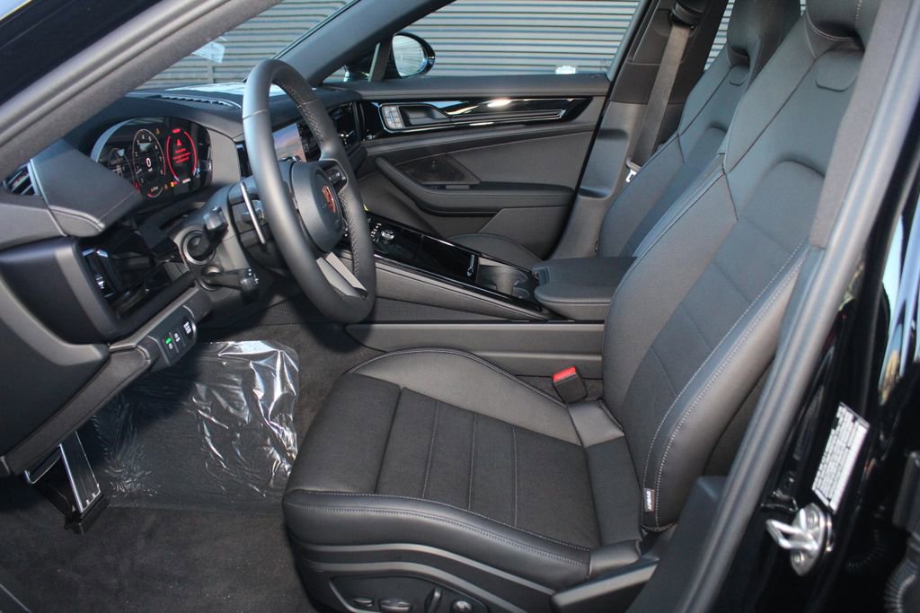 New 2026 Porsche Panamera 4 image 5