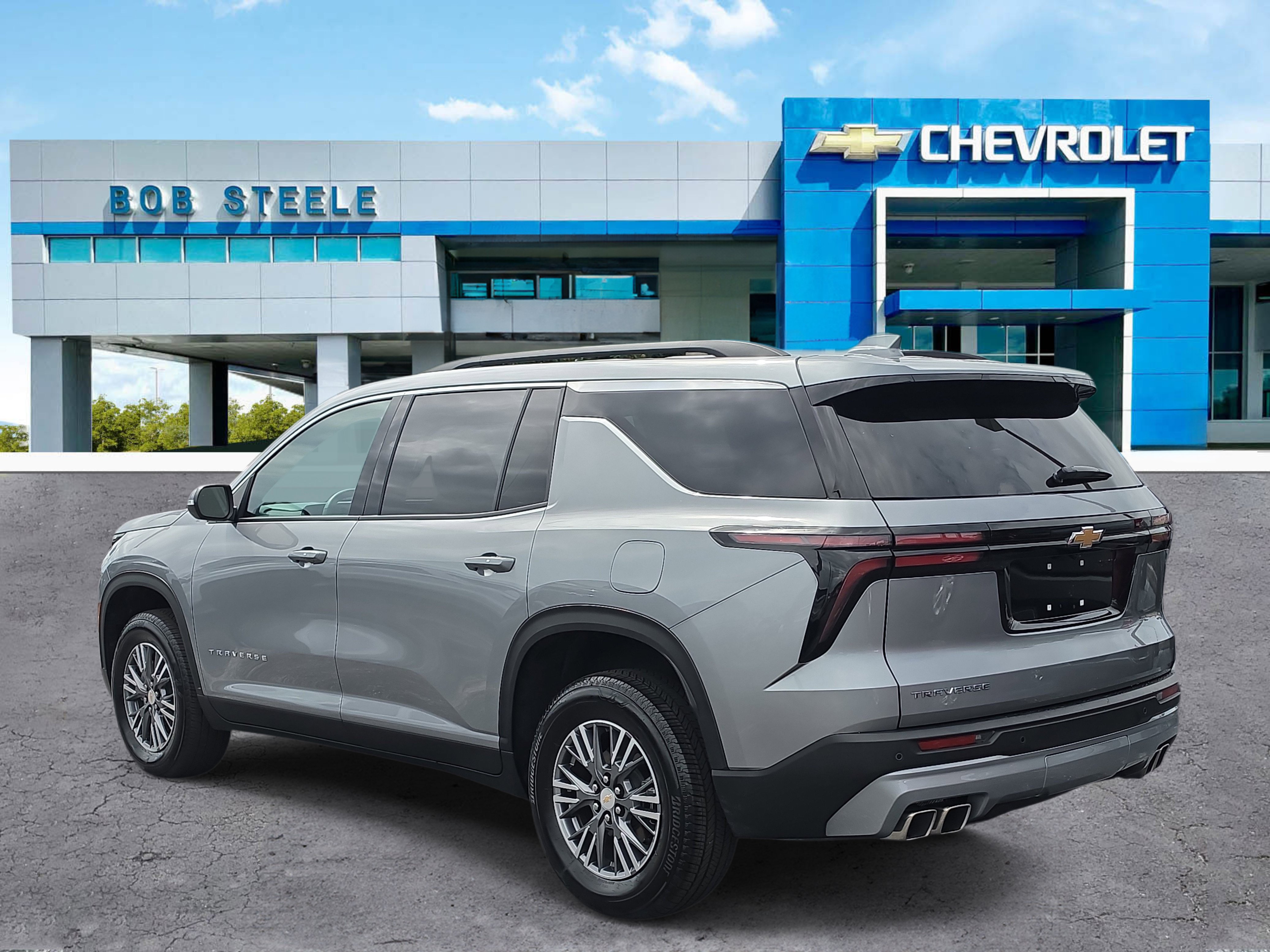 Certified 2026 Chevrolet Traverse LT FWD image 3